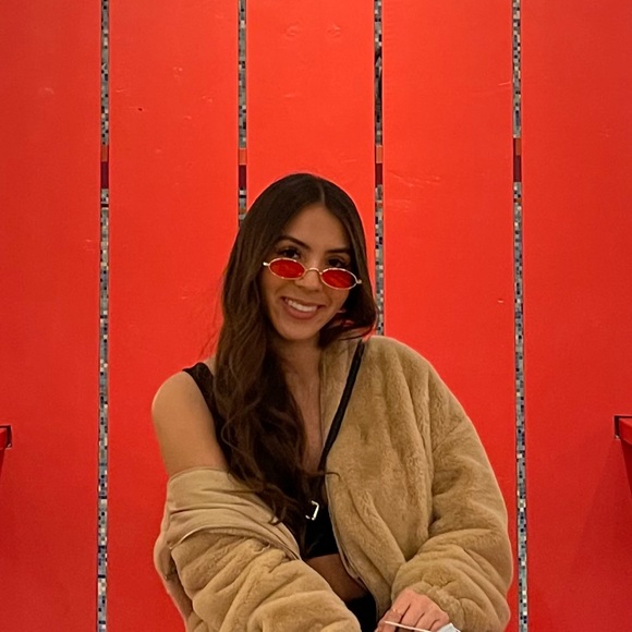 Meet your Posher, Adalin - Picture 1 of 1